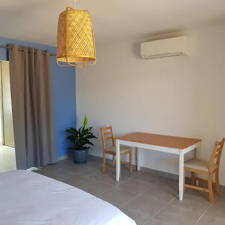 Les Terrasses D'arutoli Frühstückspension *